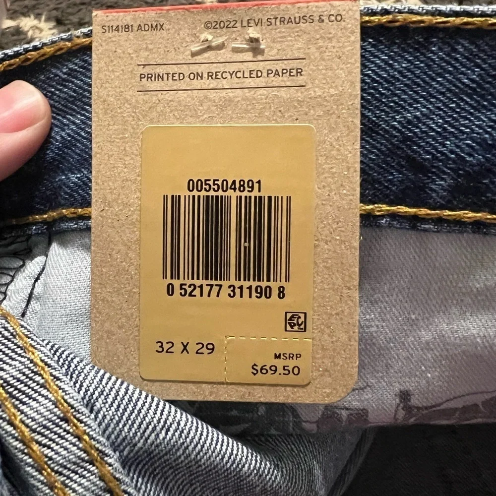 NWT Levi’s 550 Relaxed Fit Mens Jeans